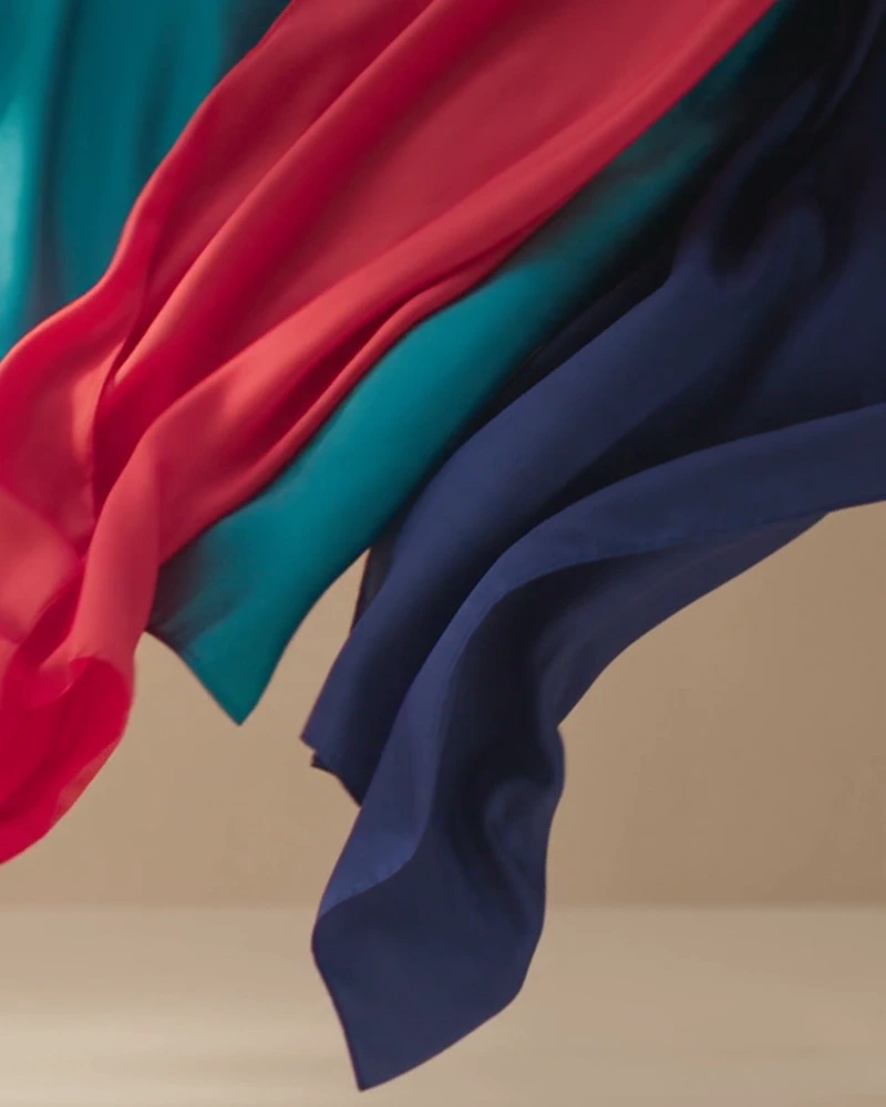 Étoffes corail, turquoise et bleu, une invitation à découvrir vos couleurs